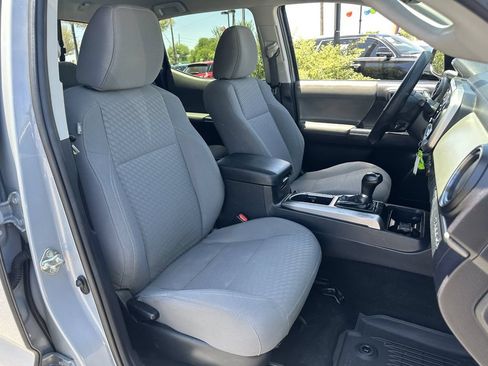 Used 2021 Toyota Tacoma SR5 RWD image 9