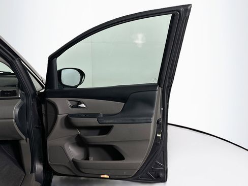 Used 2016 Honda Odyssey SE image 31