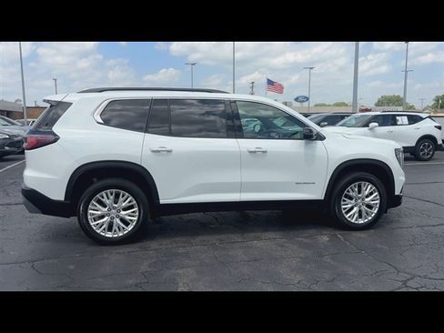 Used 2024 GMC Acadia Elevation w/ LPO, Floor Liner Package FWD image 9