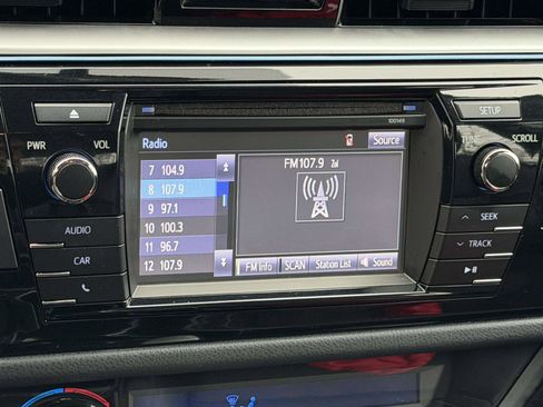 Used 2014 Toyota Corolla S image 3