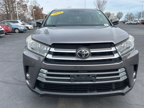 Used 2018 Toyota Highlander Limited image 2