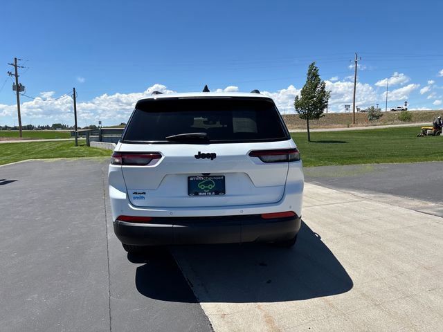 Used 2024 Jeep Grand Cherokee L Altitude AWD/4WD image 4