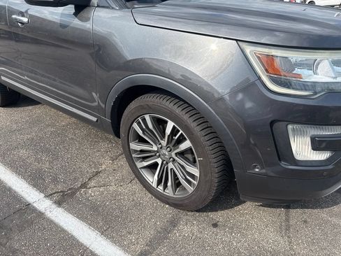 Used 2016 Ford Explorer Platinum AWD/4WD image 6