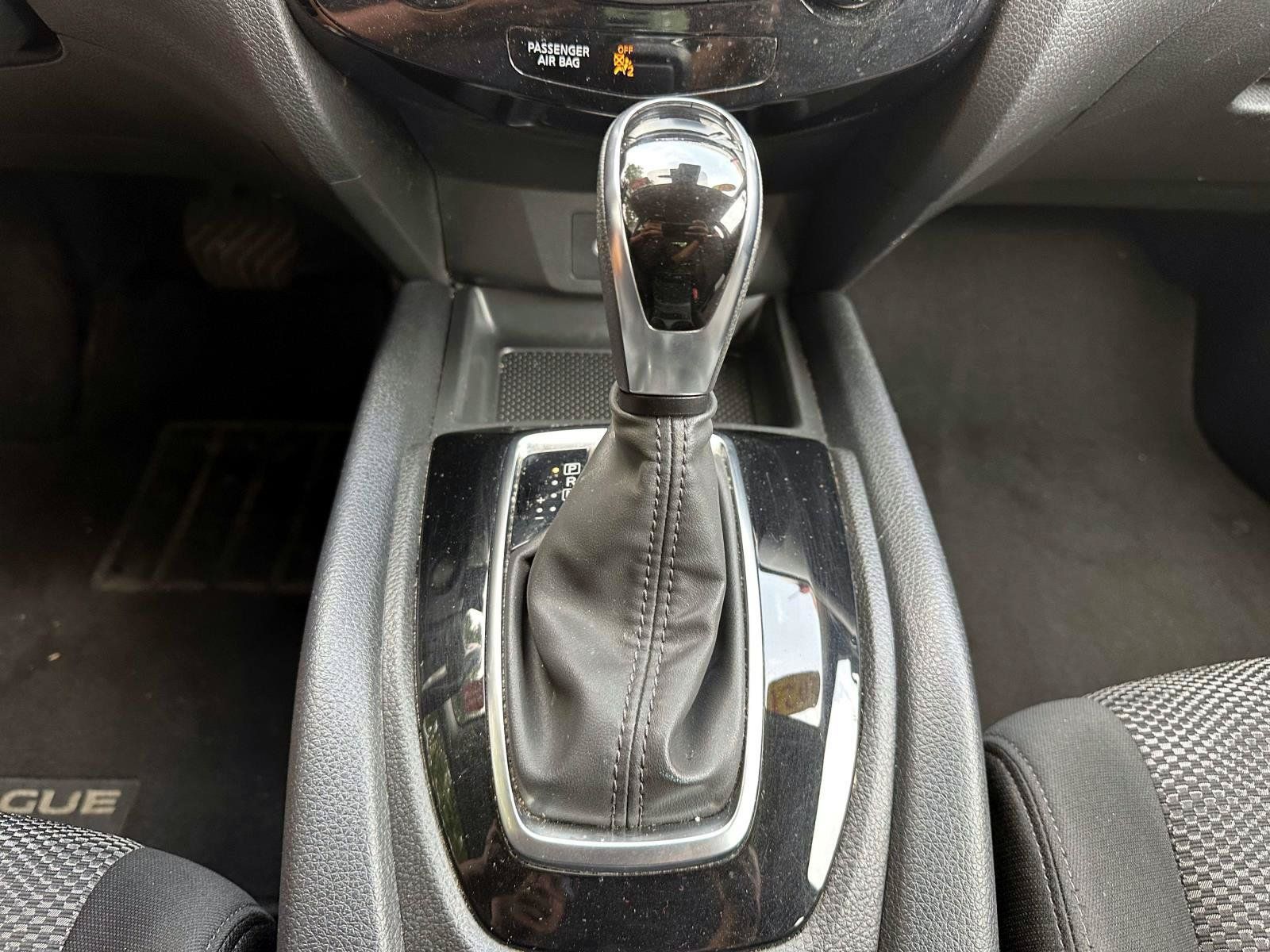 Certified 2021 Nissan Rogue Sport SV AWD/4WD image 22