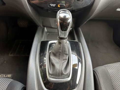 Certified 2021 Nissan Rogue Sport SV AWD/4WD image 22
