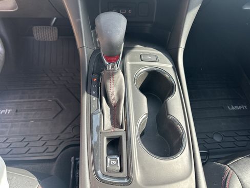 Used 2022 Chevrolet Equinox RS w/ RS Leather Package FWD image 19