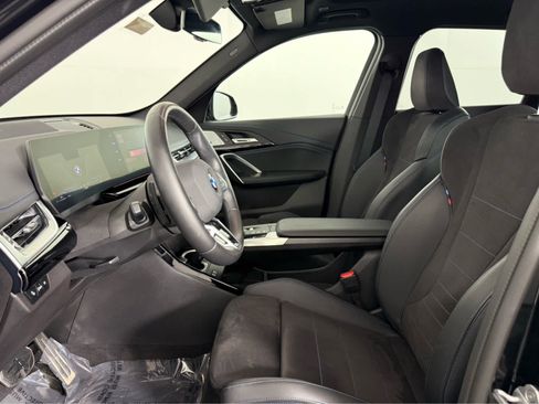 Used 2025 BMW X1 xDrive28i w/ Premium Package AWD/4WD image 9