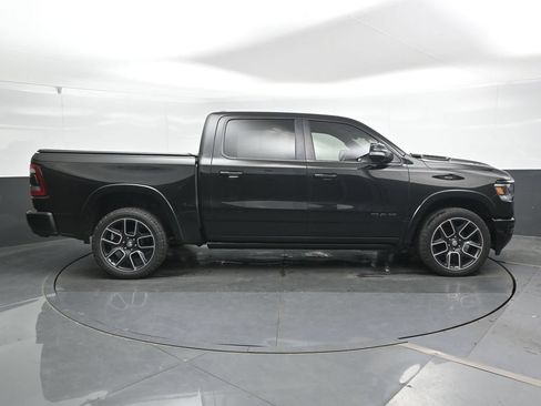 Used 2019 RAM 1500 Laramie AWD/4WD image 3