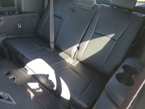 Used 2023 Toyota Highlander Platinum AWD/4WD image 8