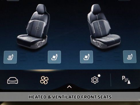 Used 2024 Lucid Air Touring image 10