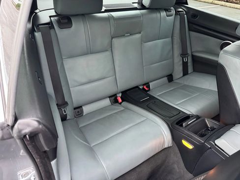 Used 2009 BMW M3 Convertible 2D image 32