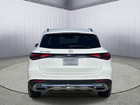 Used 2025 Mercedes-Benz GLC 300 image 8