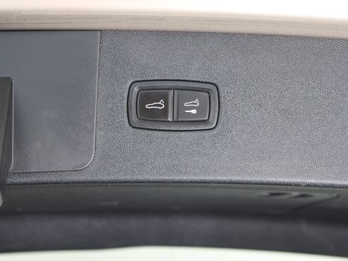 Used 2019 Porsche Cayenne AWD/4WD image 35