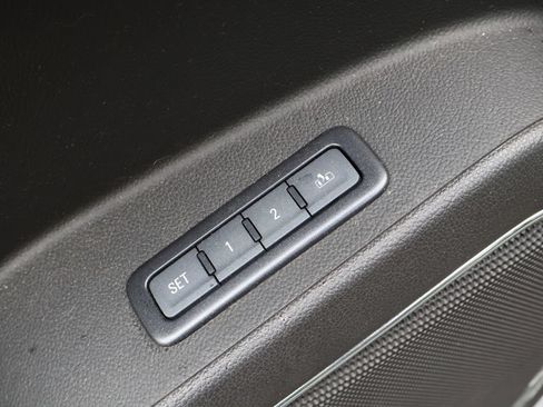 Used 2017 Chevrolet Suburban Premier AWD/4WD image 17