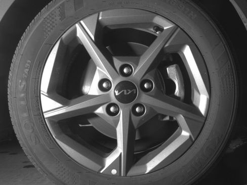 Used 2025 Kia K4 LXS FWD image 13