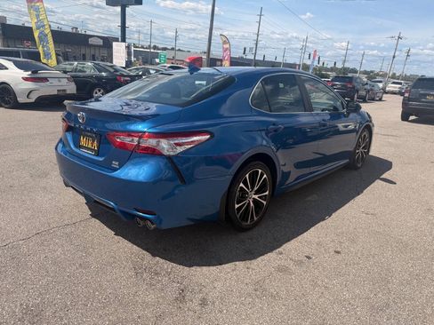 Used 2020 Toyota Camry SE w/ Audio Package AWD/4WD image 6