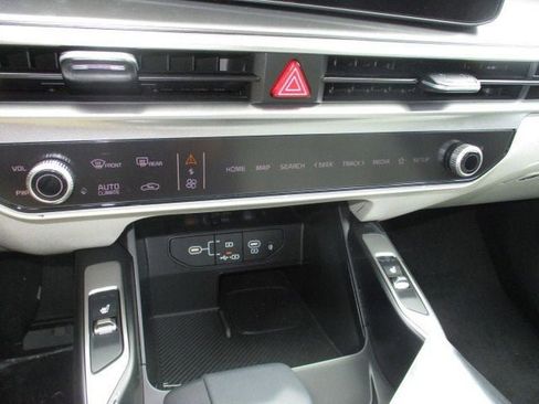 New 2025 Kia Sorento S image 22