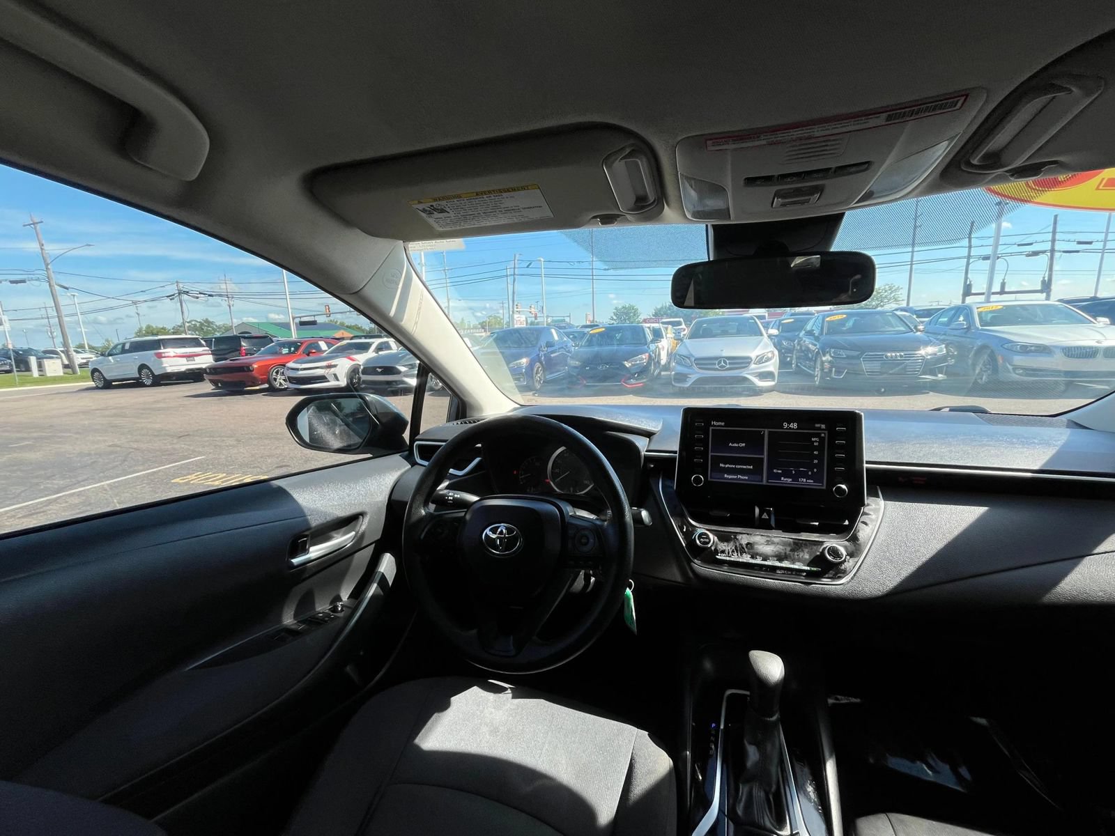 Used 2020 Toyota Corolla LE FWD image 30