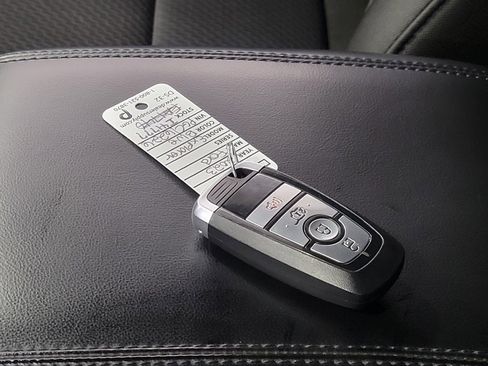 Used 2023 Ford Explorer XLT w/ Class IV Trailer Tow Package image 29