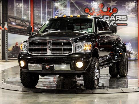 Used 2006 Dodge Ram 3500 Truck Laramie w/ Protection Group AWD/4WD image 13