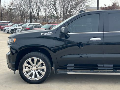 Used 2020 Chevrolet Silverado 1500 High Country w/ Technology Package image 7
