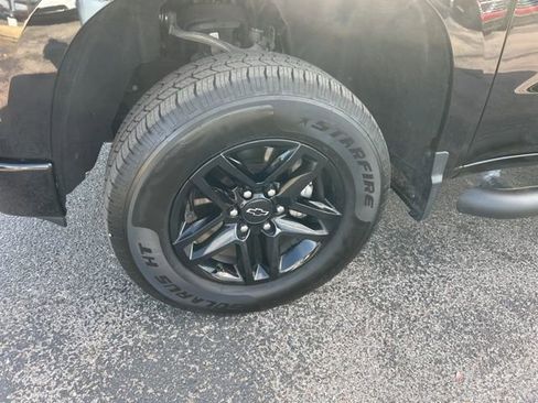 Used 2024 Chevrolet Silverado 1500 LT Trail Boss image 10