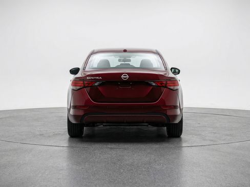 Used 2025 Nissan Sentra SV image 7