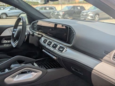 Used 2025 Mercedes-Benz GLE 53 AMG 4MATIC Coupe image 39