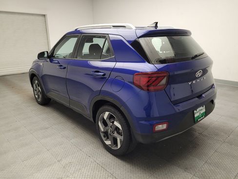 Used 2021 Hyundai Venue SEL w/ Premium Package FWD image 5