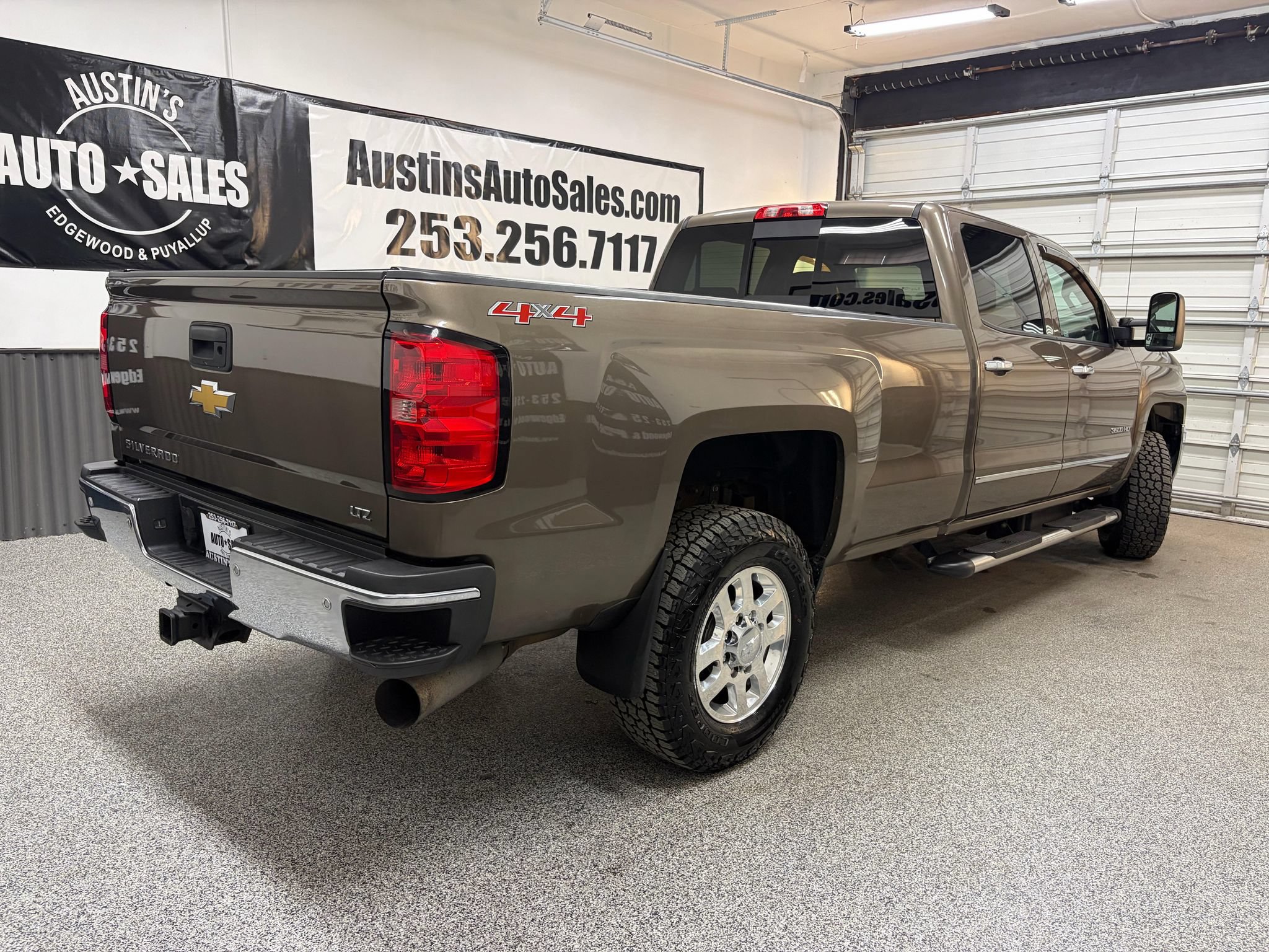 Used 2015 Chevrolet Silverado 3500 LTZ w/ Duramax Plus Package AWD/4WD image 3