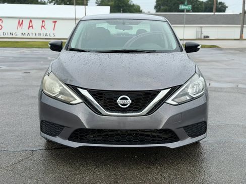 Used 2018 Nissan Sentra SV FWD image 2