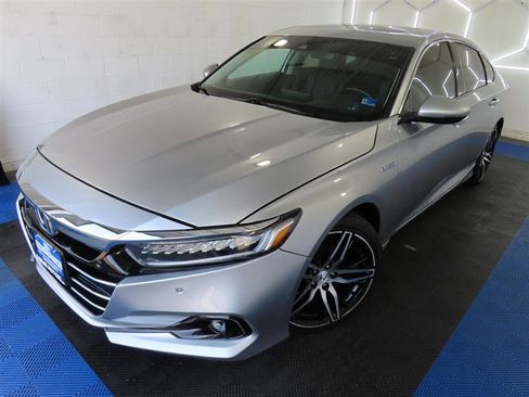 Used 2022 Honda Accord Touring image 4