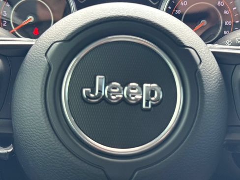 Used 2022 Jeep Wrangler Unlimited Sport AWD/4WD image 29