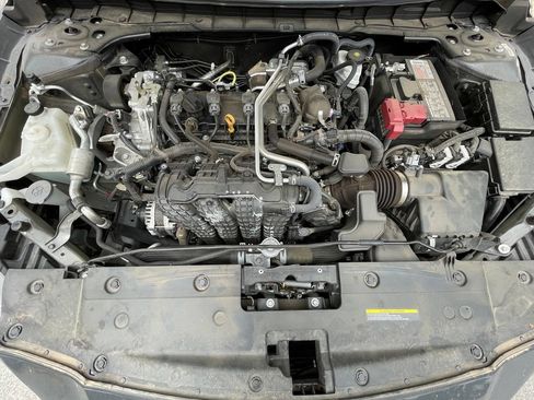 Used 2025 Nissan Altima 2.5 SV FWD image 32