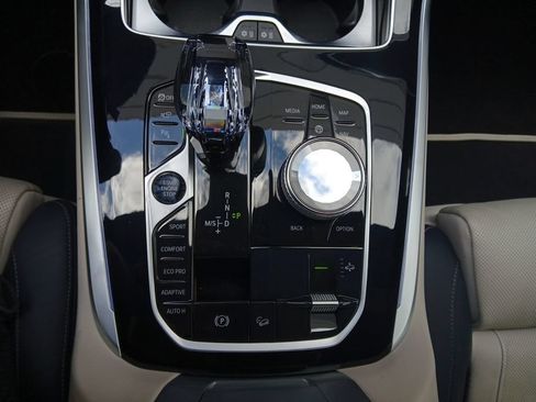 Used 2022 BMW X7 xDrive40i w/ Executive Package AWD/4WD image 10