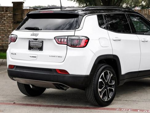 Used 2022 Jeep Compass Limited image 16
