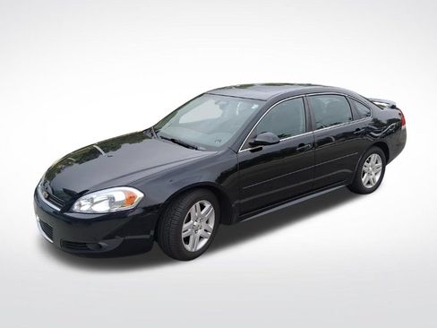 Used 2011 Chevrolet Impala LT w/ Luxury Edition Package FWD image 3