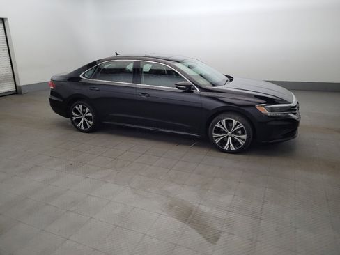 Used 2022 Volkswagen Passat 2.0T SE image 11
