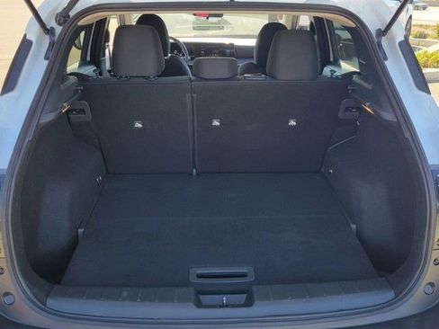 Used 2025 Nissan Kicks SV image 9