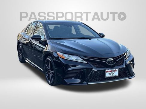 Used 2020 Toyota Camry XSE image 6