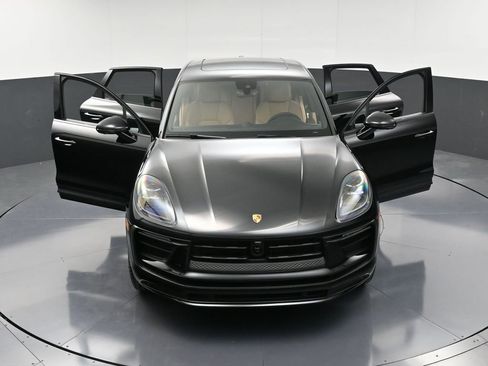 New 2026 Porsche Macan image 34