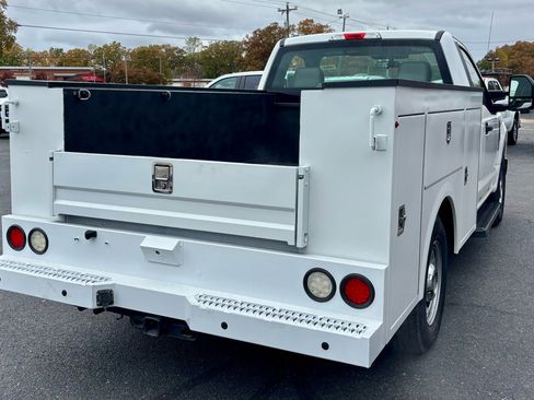 Used 2019 Ford F250 XL w/ Power Equipment Group image 6