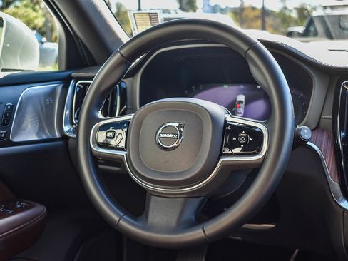 Used 2023 Volvo V60 B5 Cross Country Ultimate w/ Climate Package image 15