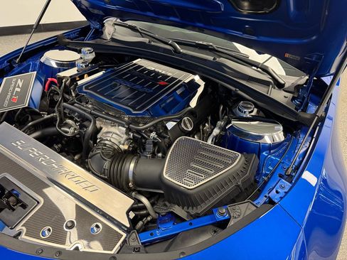 Used 2017 Chevrolet Camaro ZL1 RWD image 25