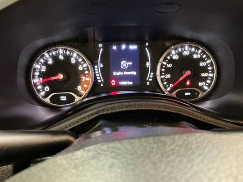 Used 2018 Jeep Renegade Altitude FWD image 27