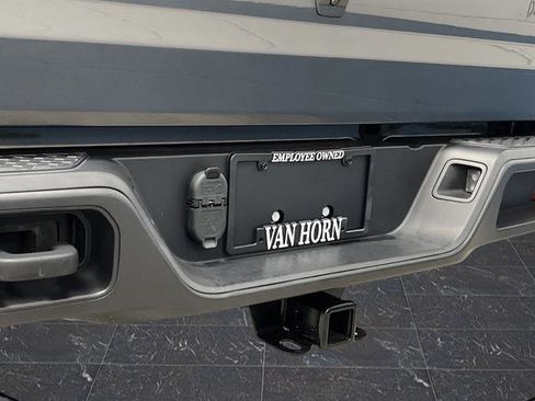 Used 2022 Jeep Gladiator Willys image 33