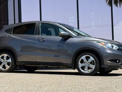 Used 2017 Honda HR-V EX image 16