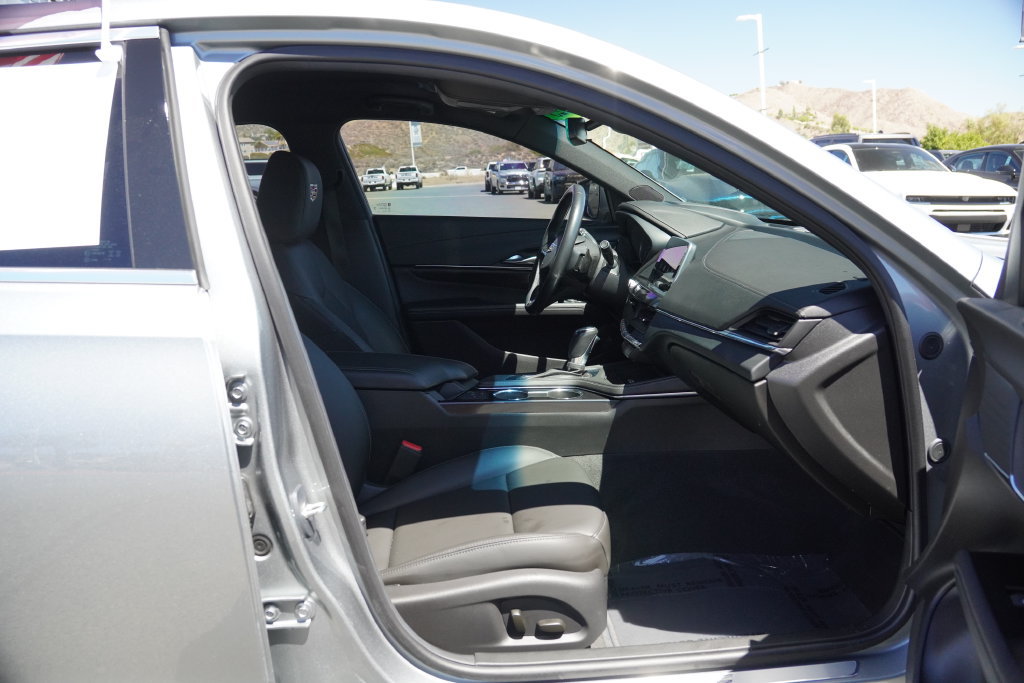 Used 2023 Cadillac CT4 Luxury w/ Cold Weather Package RWD image 30