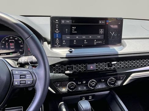 Used 2025 Honda Accord Sport image 10