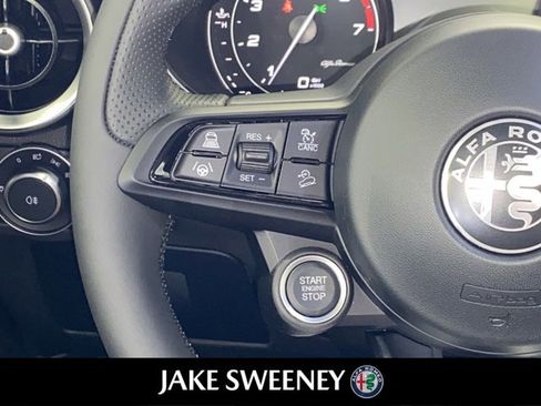 Used 2023 Alfa Romeo Stelvio Ti image 9